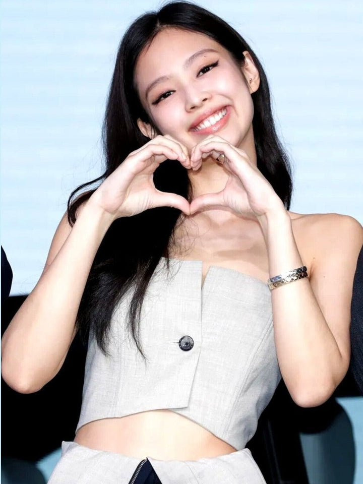 Jennie Kim 8.5 x 11 Candid Color Photograph Art Print Photo Picture Collectibles:Photographic Images:Photographs Style Your Walls
