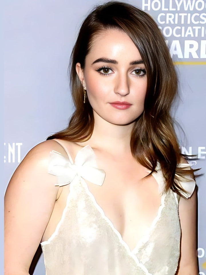 Kaitlyn Dever 8.5 x 11 Candid Color Photograph Art Print Photo Picture Collectibles:Photographic Images:Photographs Style Your Walls