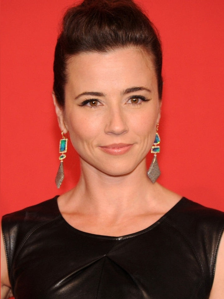 Linda Cardellini 8.5 x 11 Candid Color Photograph Art Print Photo Picture Collectibles:Photographic Images:Photographs Style Your Walls