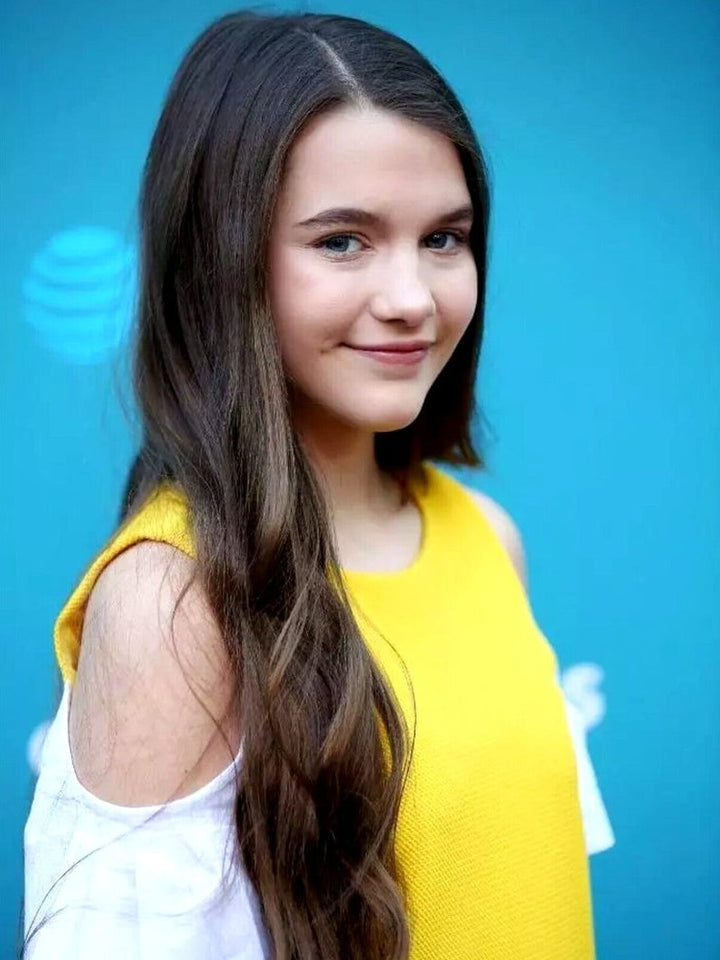 Chloe East 8.5 x 11 Candid Color Photograph Art Print Photo Picture Collectibles:Photographic Images:Photographs Style Your Walls
