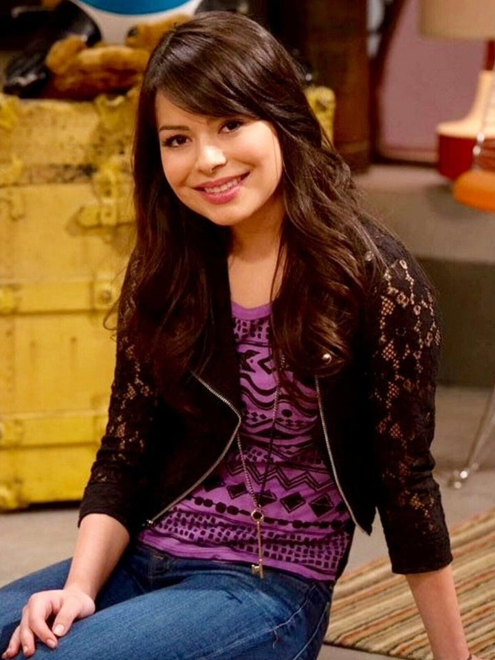 Miranda Cosgrove 8.5 x 11 Candid Color Photograph Art Print Photo Collectibles:Photographic Images:Photographs Style Your Walls