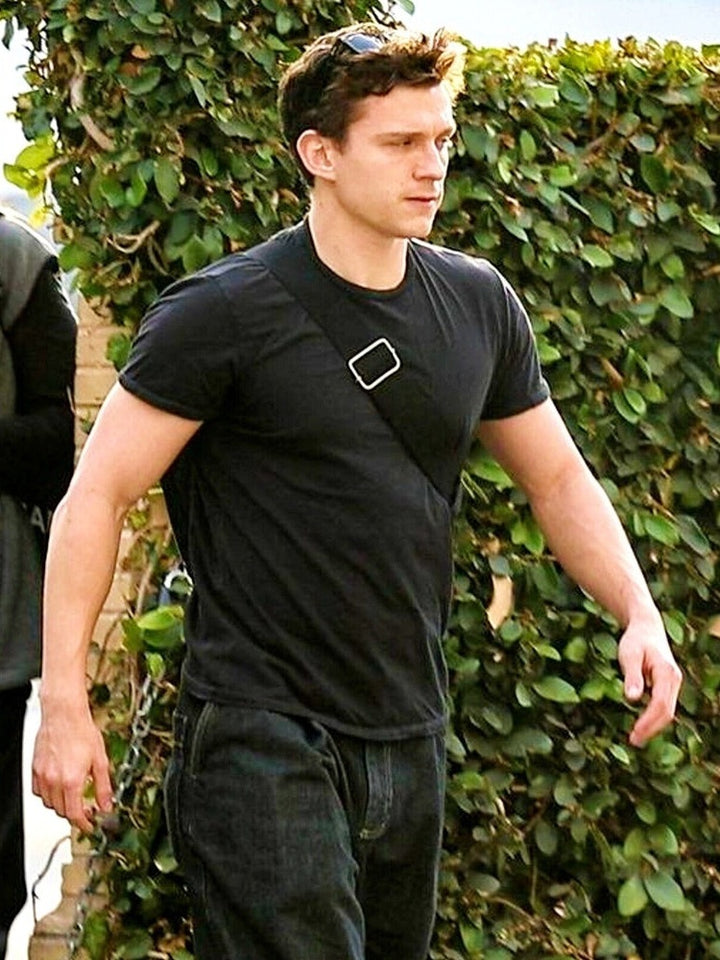 Tom Holland 8.5 x 11 Candid Color Photograph Art Print Photo Picture Collectibles:Photographic Images:Photographs Style Your Walls