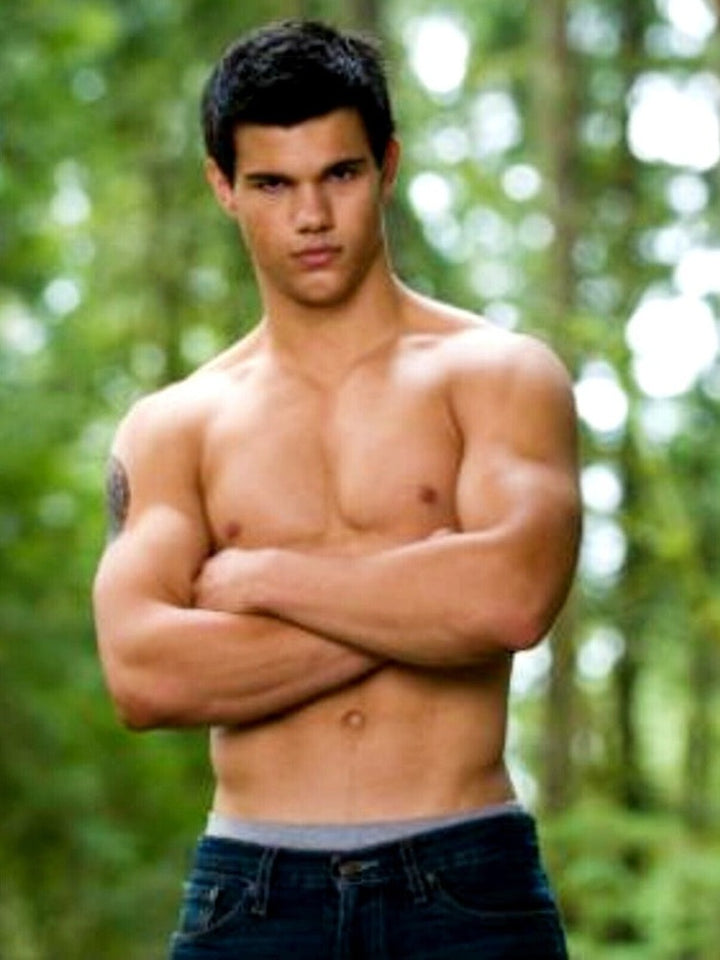 Taylor Lautner 8.5 x 11 Candid Color Photograph Art Print Photo Collectibles:Photographic Images:Photographs Style Your Walls