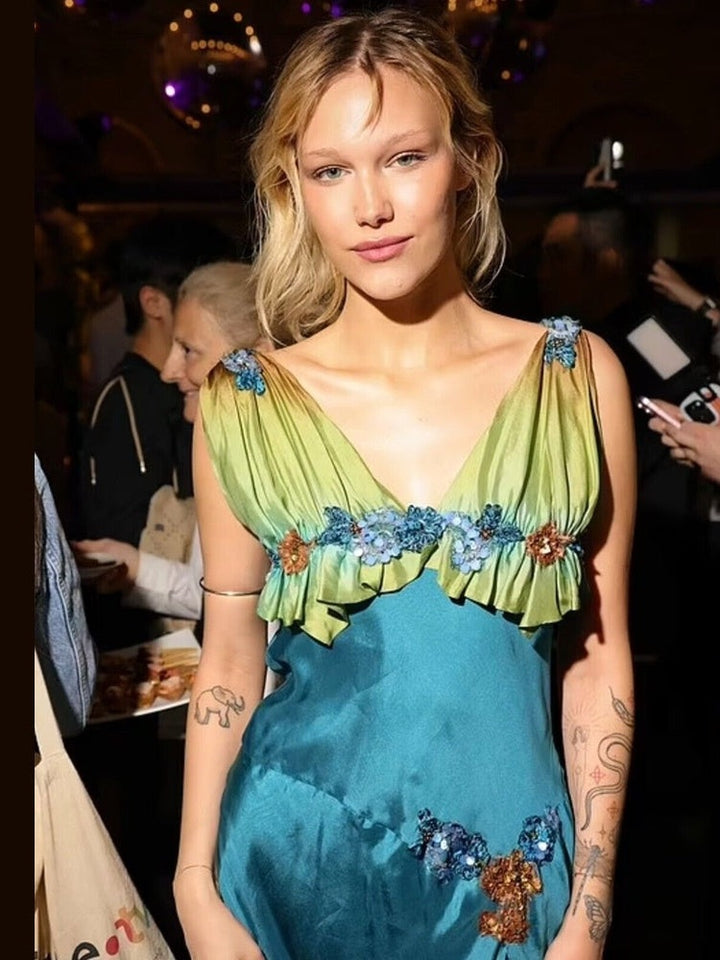 Grace Vanderwaal 8.5 x 11 Candid Color Photograph Art Print Photo Picture Collectibles:Photographic Images:Photographs Style Your Walls