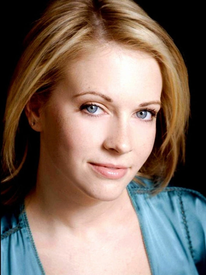 Melissa Joan Hart 8.5 x 11 Candid Color Photograph Art Print Photo Picture Collectibles:Photographic Images:Photographs Style Your Walls