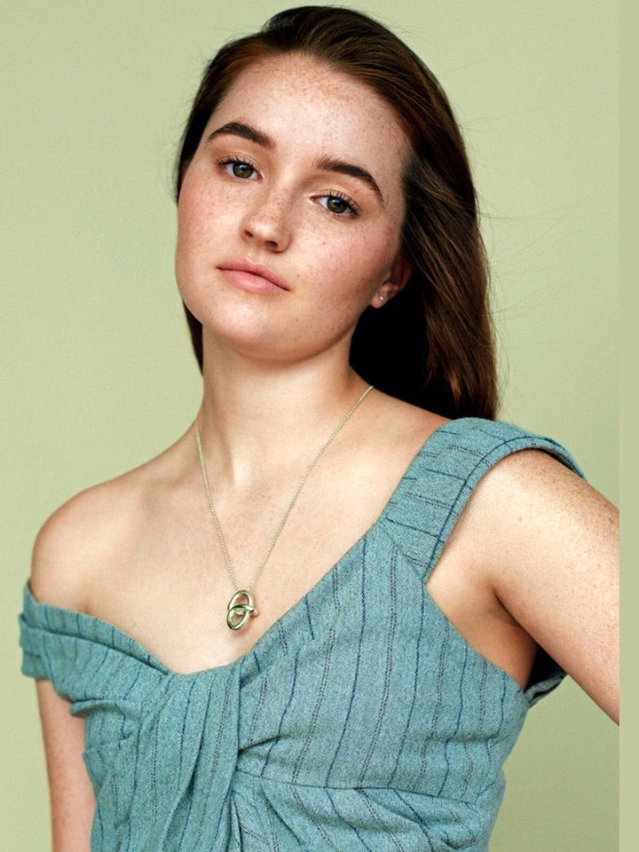 Kaitlyn Dever 8.5 x 11 Color Photograph Art Print Photo Picture Collectibles:Photographic Images:Photographs Style Your Walls